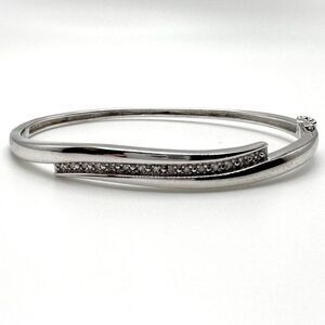 Sterling Silver Diamond Hinged Bangle Bracelet 0.075 TCW
